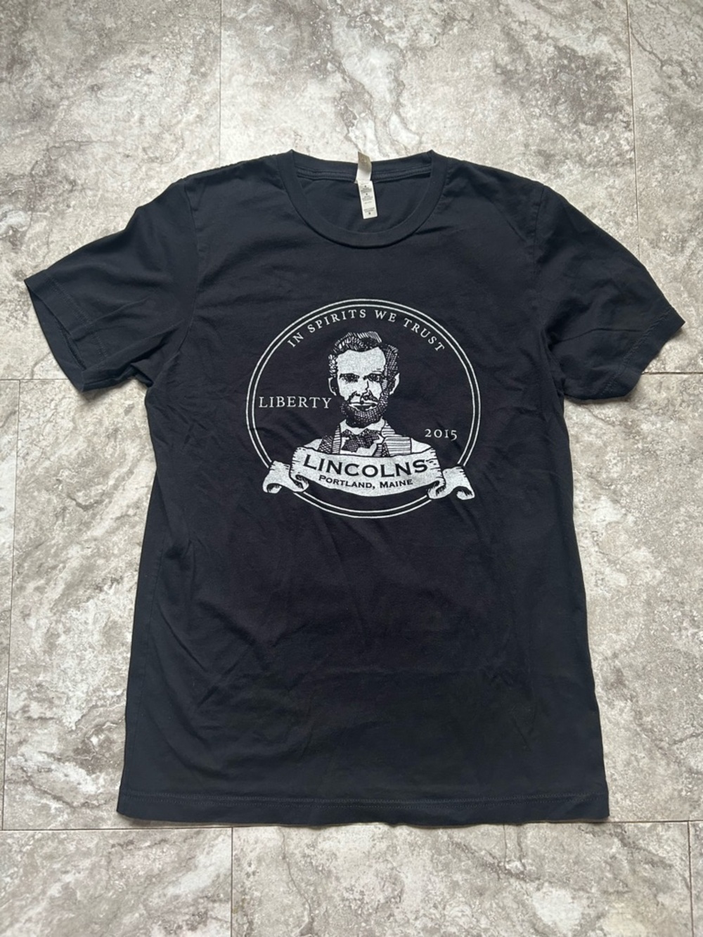 Lincoln's Portland Maine "In Spirits We Trust" Speakeasy Souvenir T-Shirt M